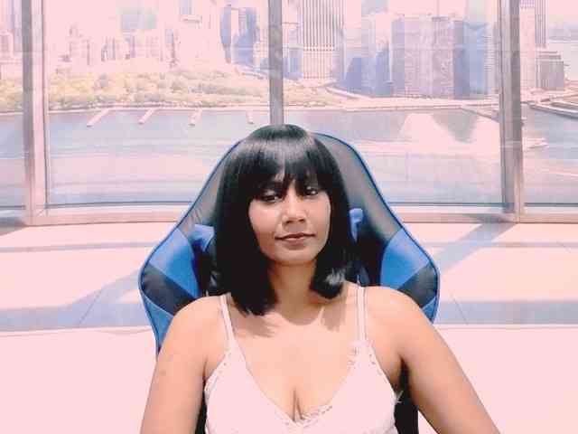 ErroticStarr webcam