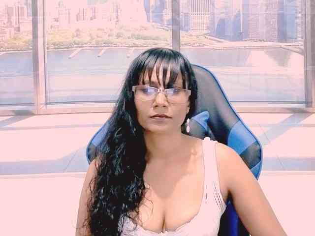 ErroticStarr webcam