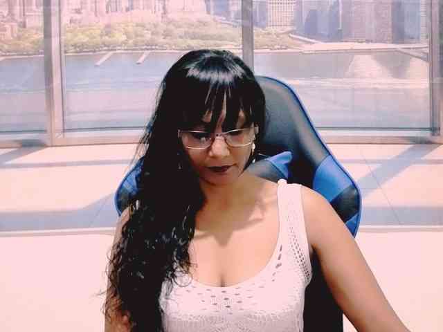 ErroticStarr webcam