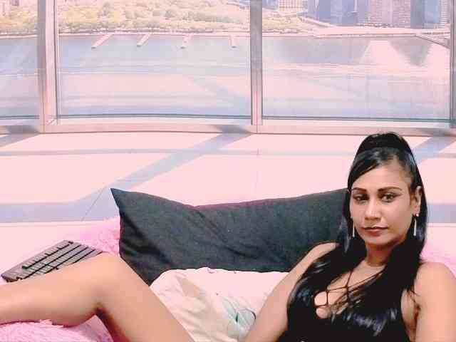 ErroticStarr webcam