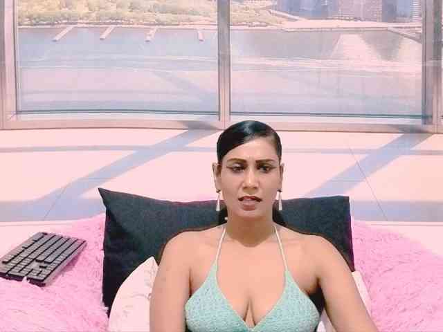 ErroticStarr webcam