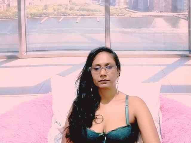 ErroticStarr webcam