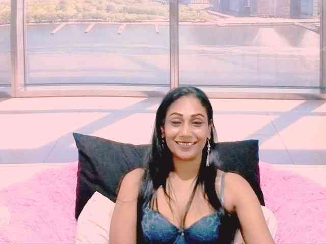 ErroticStarr webcam