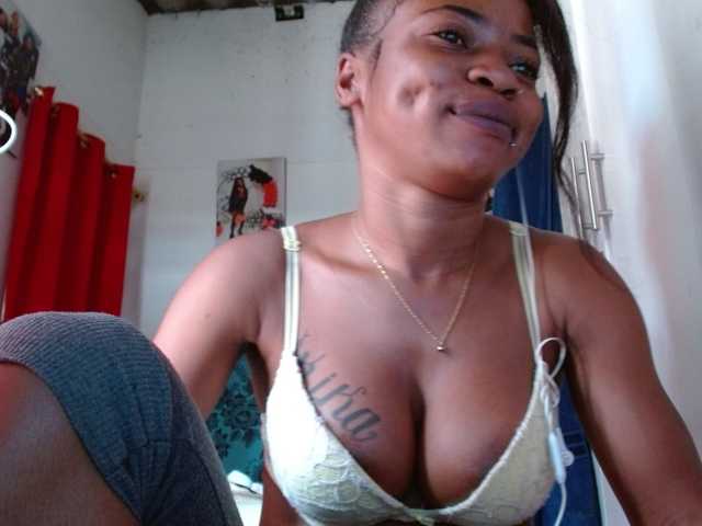 siara-will live cam on BongaCams