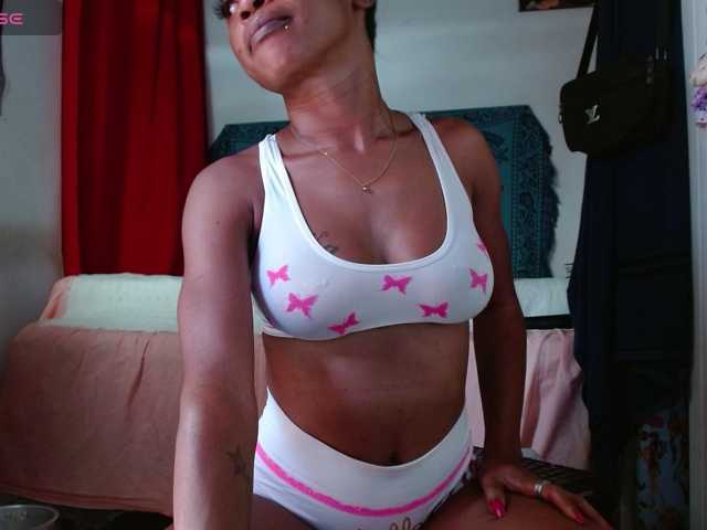 siara-will live cam on BongaCams