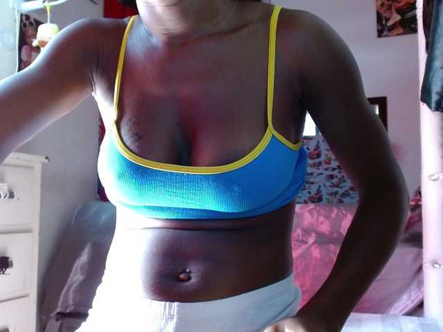 Siara-will, 28 y/o - Live Cam on BongaCams