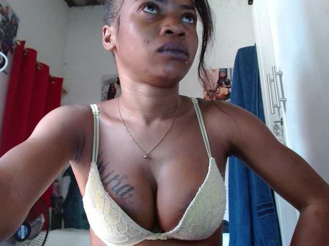 siara-will live cam on BongaCams
