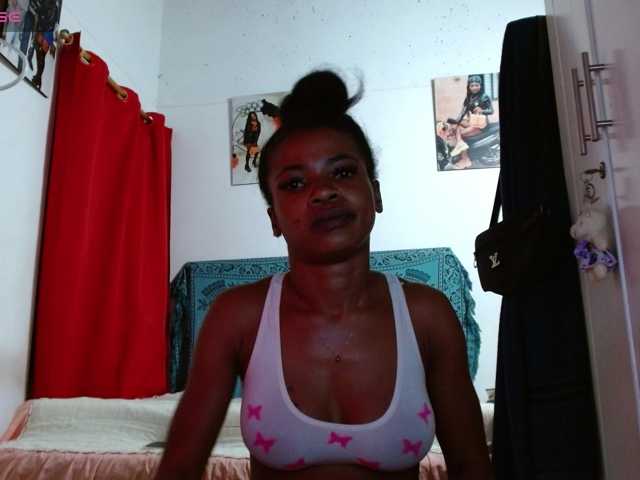 siara-will live cam on BongaCams