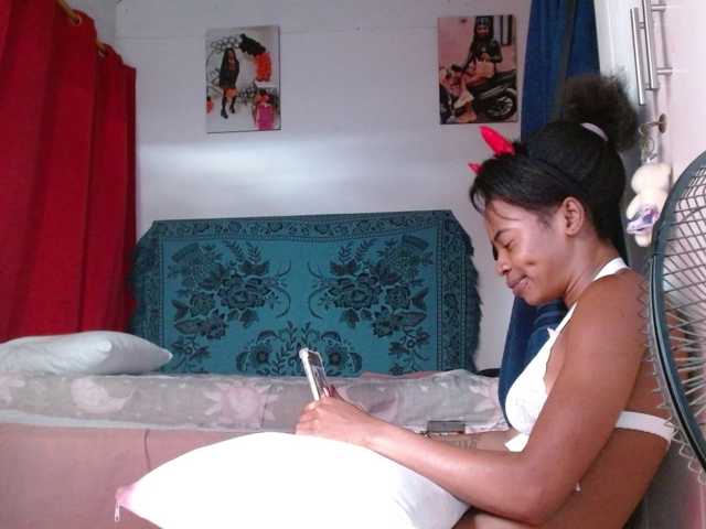 siara-will live cam on BongaCams