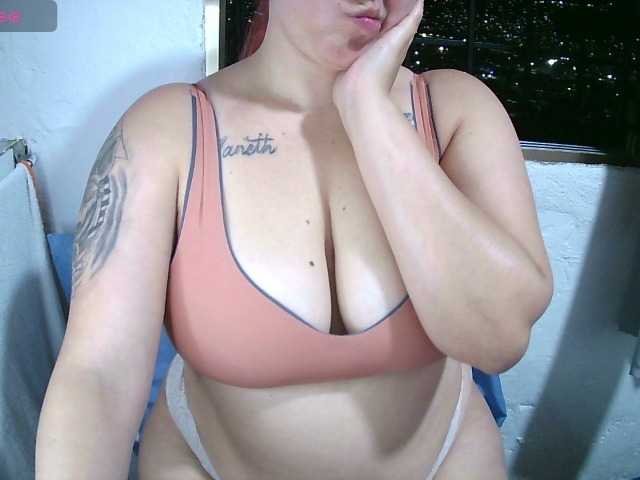 Stefyrosse live cam on BongaCams