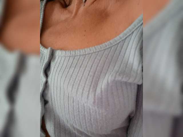 --ADELina--, en directo ahora en BongaCams