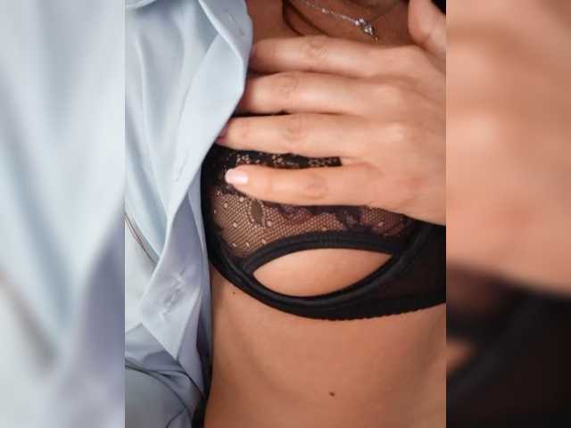 --ADELina-- live cam on BongaCams