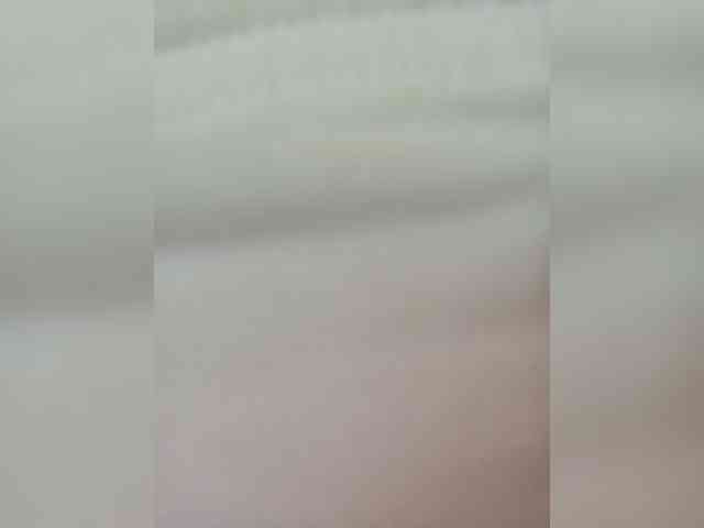 ___v_____kaif___ webcam