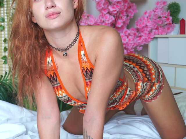 EmmylieMorris live cam on BongaCams