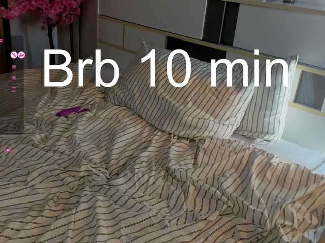 EmmylieMorris live cam on BongaCams