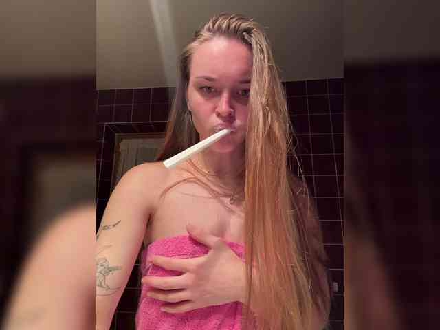 SatinSin webcam