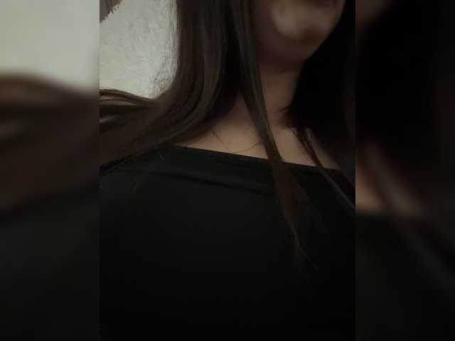 Alliina-leee live webcam show