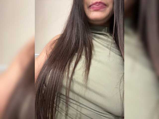Alliina-leee live webcam show