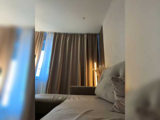  Alliina-leee chat room
