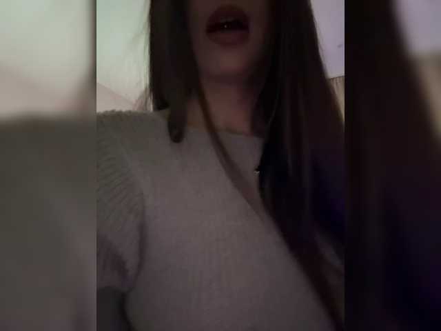 Alliina-leee live cam on BongaCams