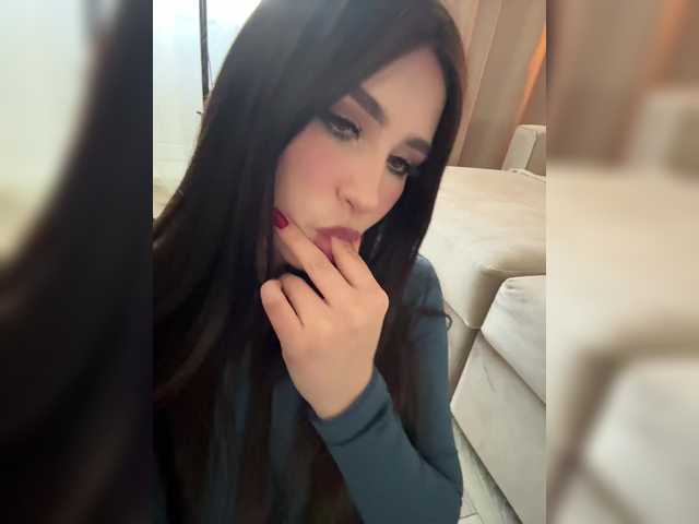  Alliina-leee chat room