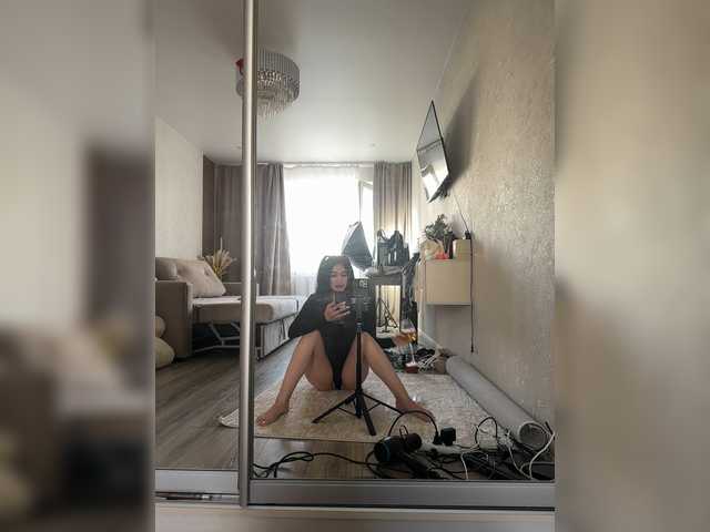 Alliina-leee live cam on BongaCams