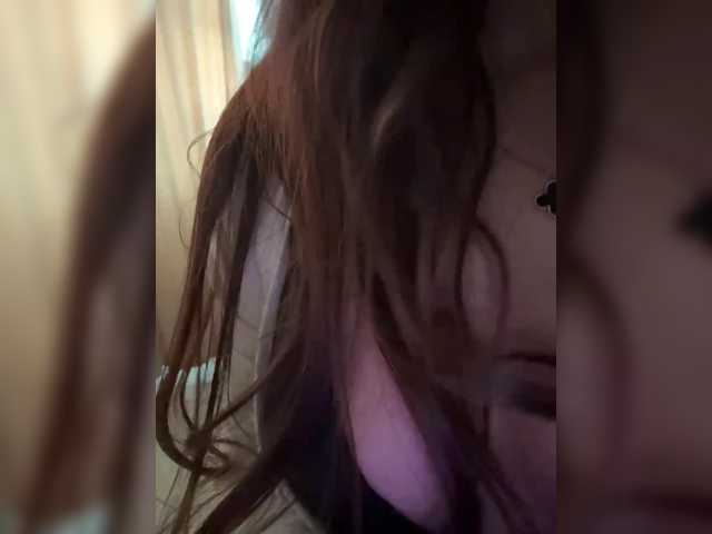 Alliina-leee live cam on BongaCams
