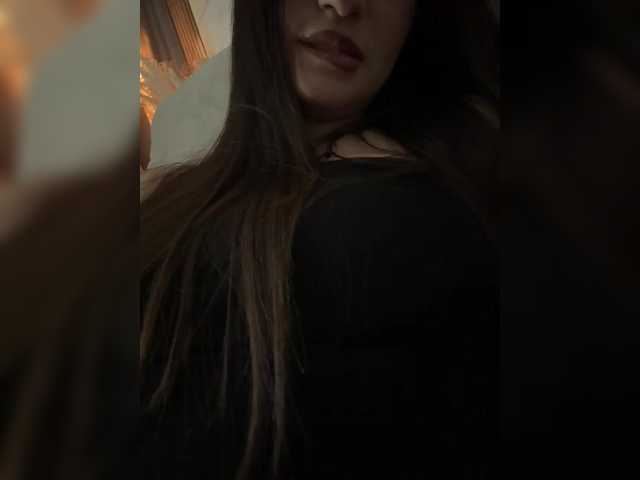 Alliina-leee live cam on BongaCams
