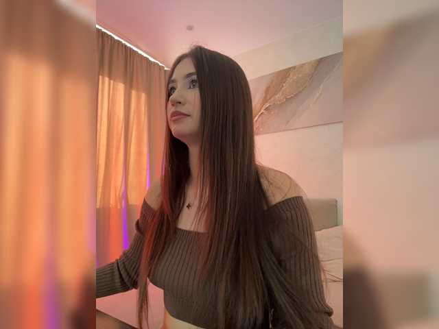 Alliina-leee live cam on BongaCams