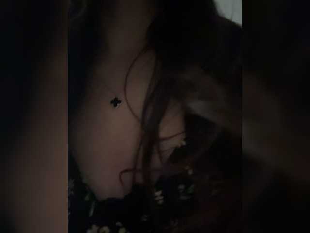 Alliina-leee live cam