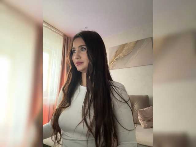 Alliina-leee live cam on BongaCams