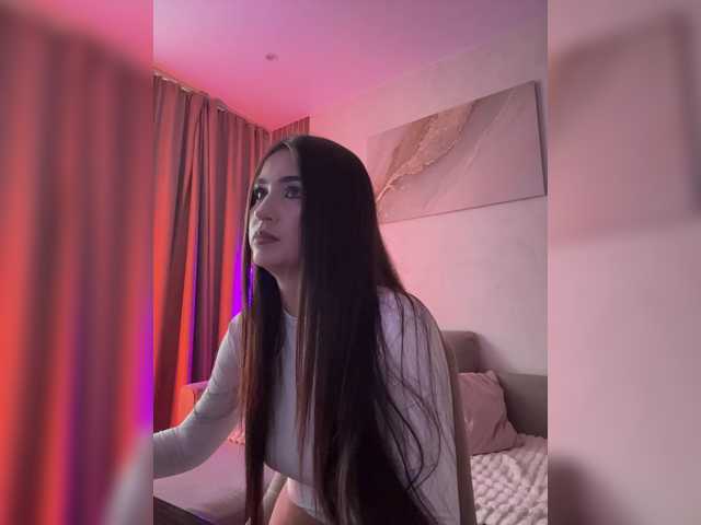 Alliina-leee live cam on BongaCams