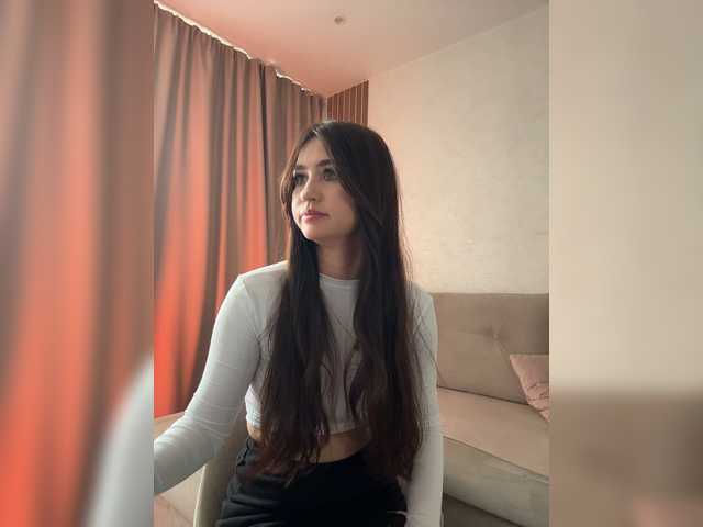 Alliina-leee live cam on BongaCams