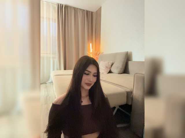 Alliina-leee live cam on BongaCams