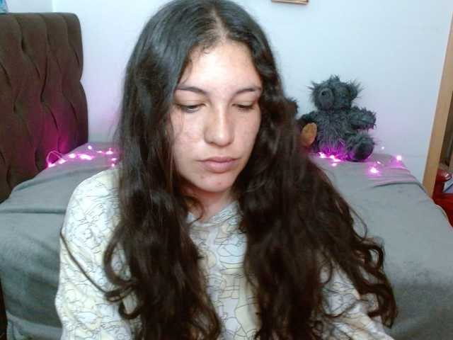 Ratienterciopelo live cam on BongaCams