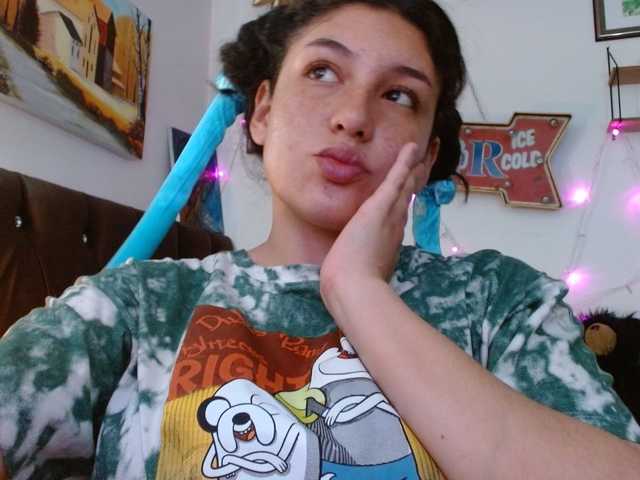 Ratienterciopelo live cam on BongaCams