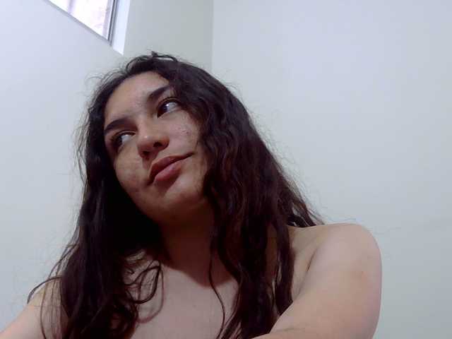 Ratienterciopelo live cam on BongaCams