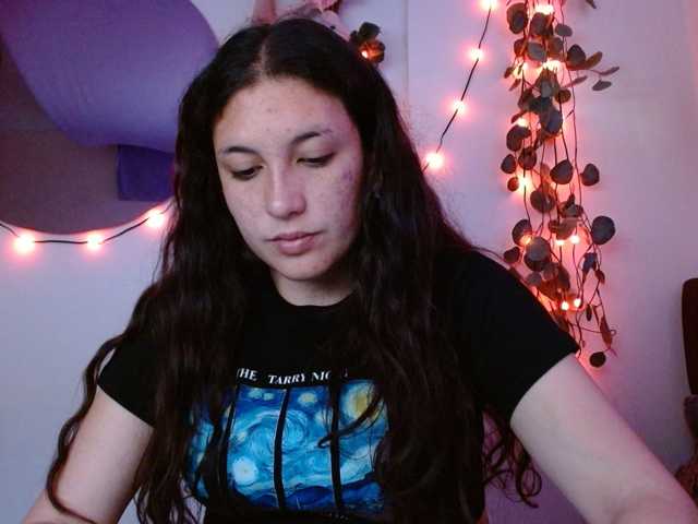 Ratienterciopelo live cam on BongaCams