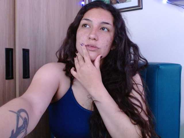 Ratienterciopelo live cam on BongaCams