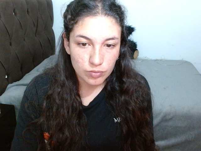 Ratienterciopelo live cam on BongaCams