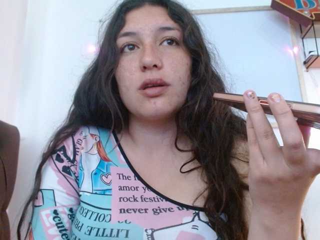 Ratienterciopelo live cam on BongaCams
