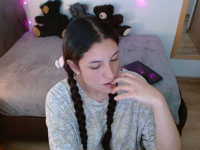 Ratienterciopelo live cam on BongaCams