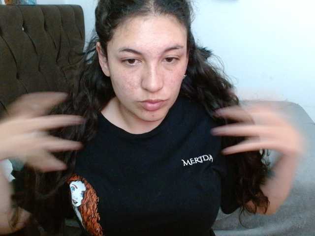 Ratienterciopelo live cam on BongaCams