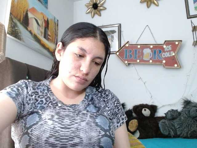 Ratienterciopelo live cam on BongaCams