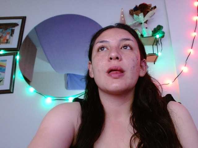 Ratienterciopelo live cam on BongaCams