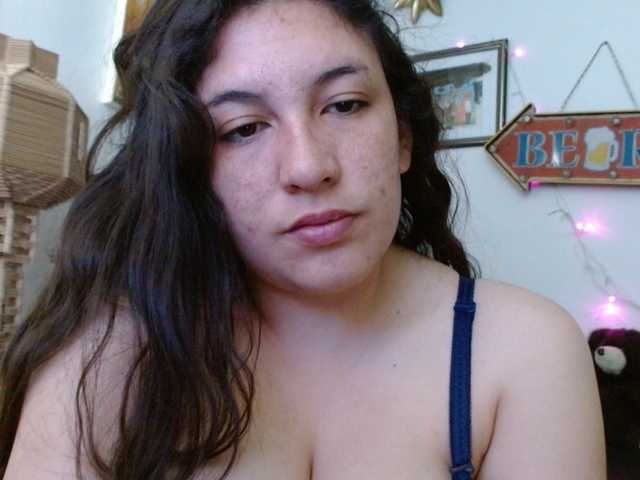 Ratienterciopelo live cam on BongaCams