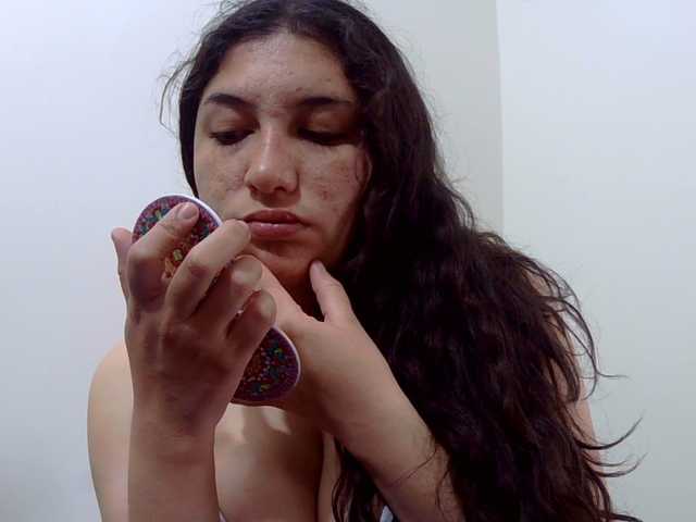Ratienterciopelo live cam on BongaCams
