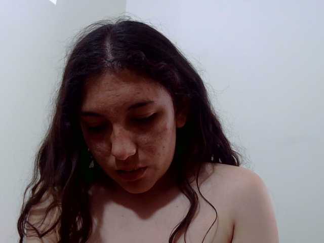 Ratienterciopelo live cam on BongaCams