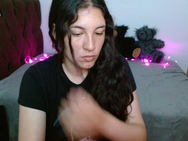 Ratienterciopelo live cam on BongaCams