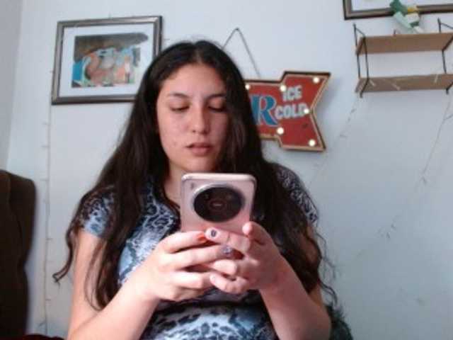 Ratienterciopelo live cam on BongaCams